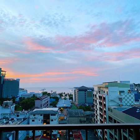 The Base Seaview Holiday Inn Pattaya Phòng bức ảnh