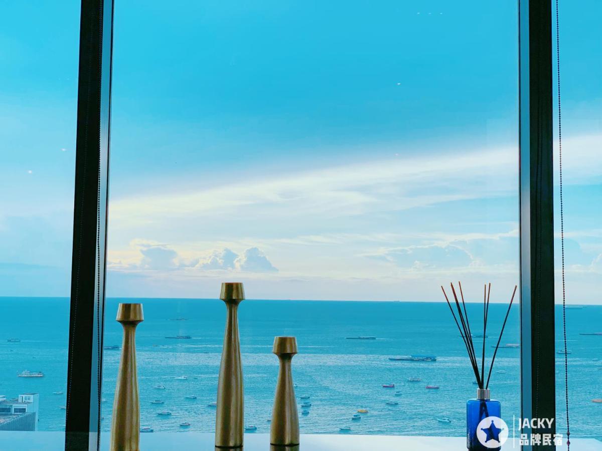 The Base Seaview Holiday Inn Pattaya Ngoại thất bức ảnh