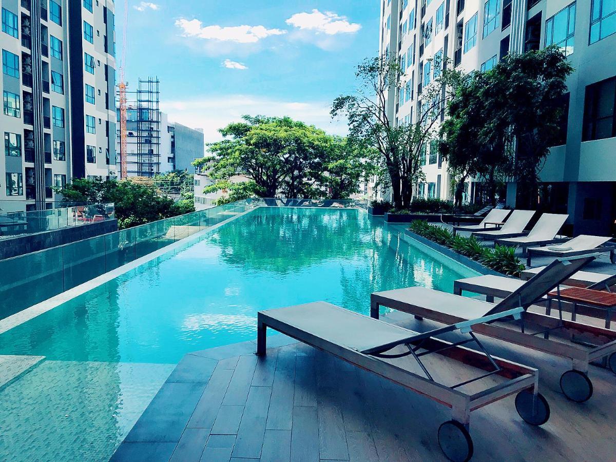 The Base Seaview Holiday Inn Pattaya Ngoại thất bức ảnh