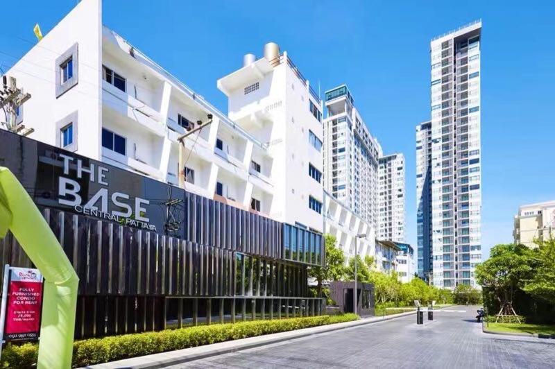 The Base Seaview Holiday Inn Pattaya Ngoại thất bức ảnh