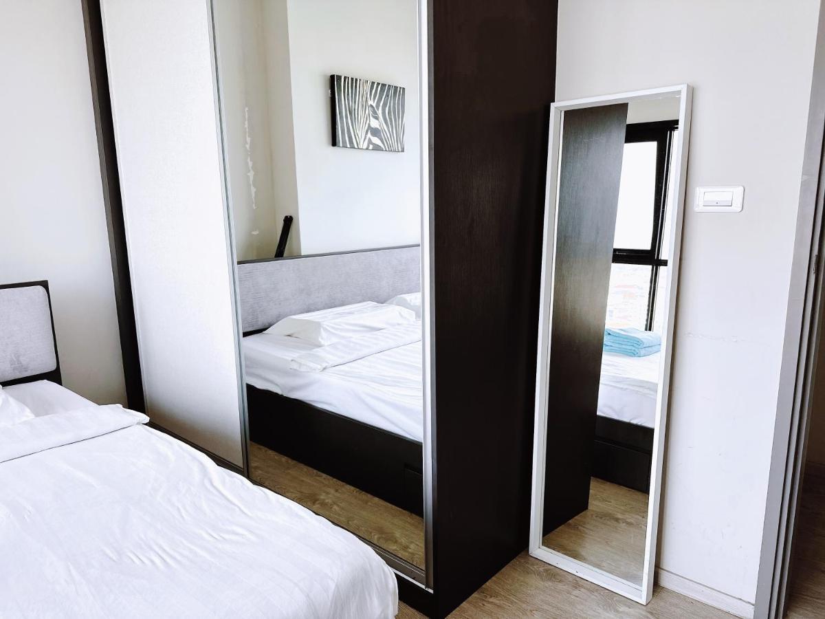 The Base Seaview Holiday Inn Pattaya Ngoại thất bức ảnh