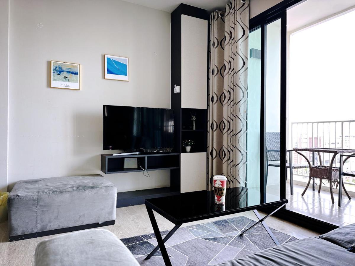 The Base Seaview Holiday Inn Pattaya Ngoại thất bức ảnh