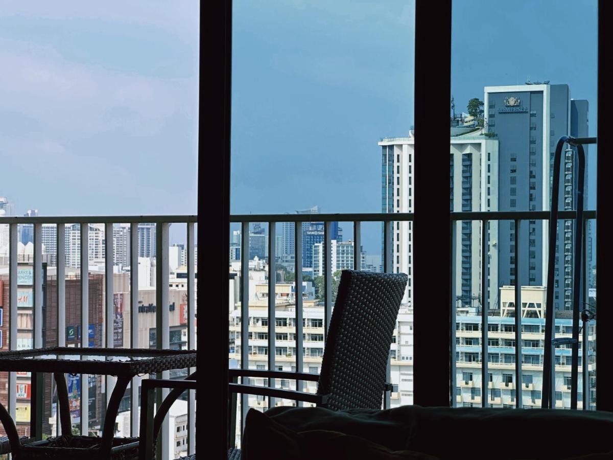 The Base Seaview Holiday Inn Pattaya Ngoại thất bức ảnh