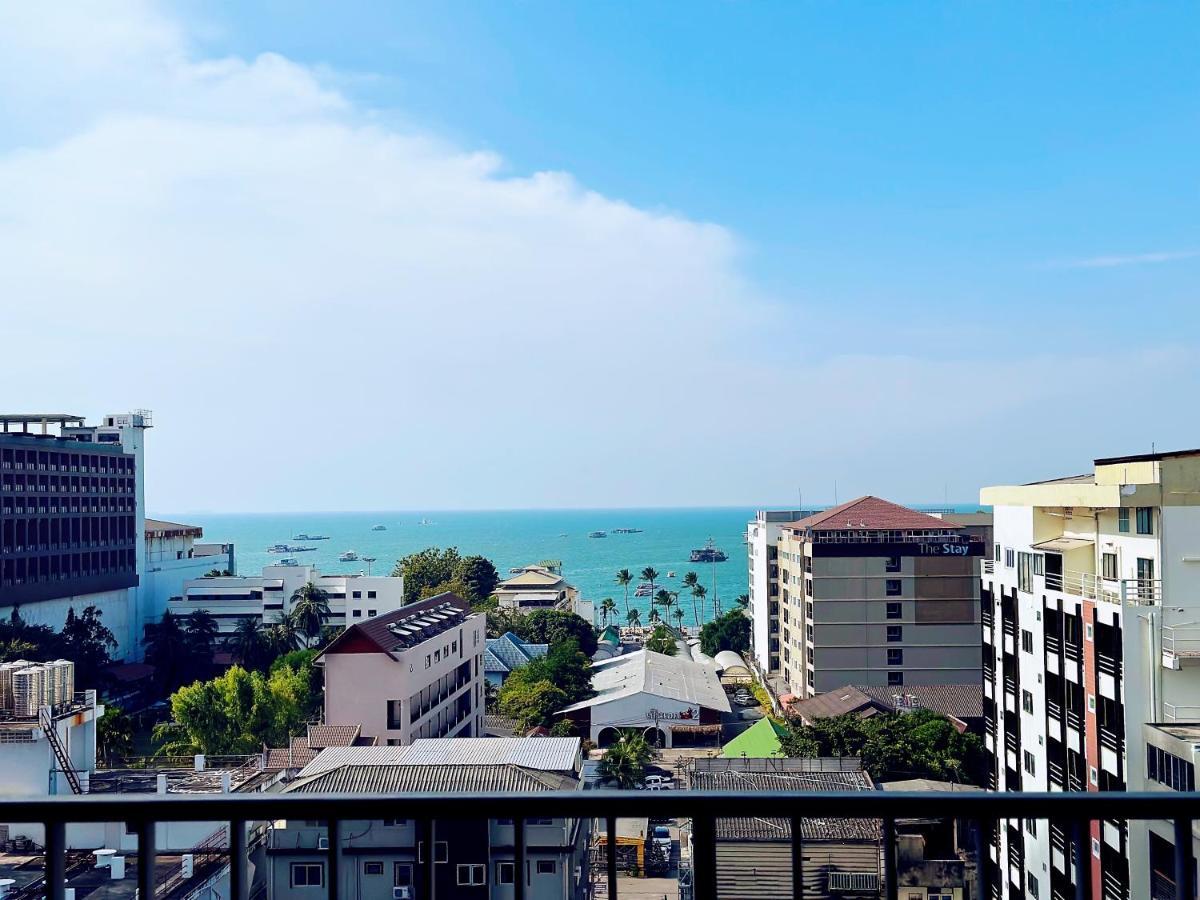 The Base Seaview Holiday Inn Pattaya Ngoại thất bức ảnh
